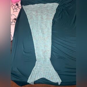 Aqua Knit Mermaid Tail Blanket